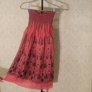W's strapless dress